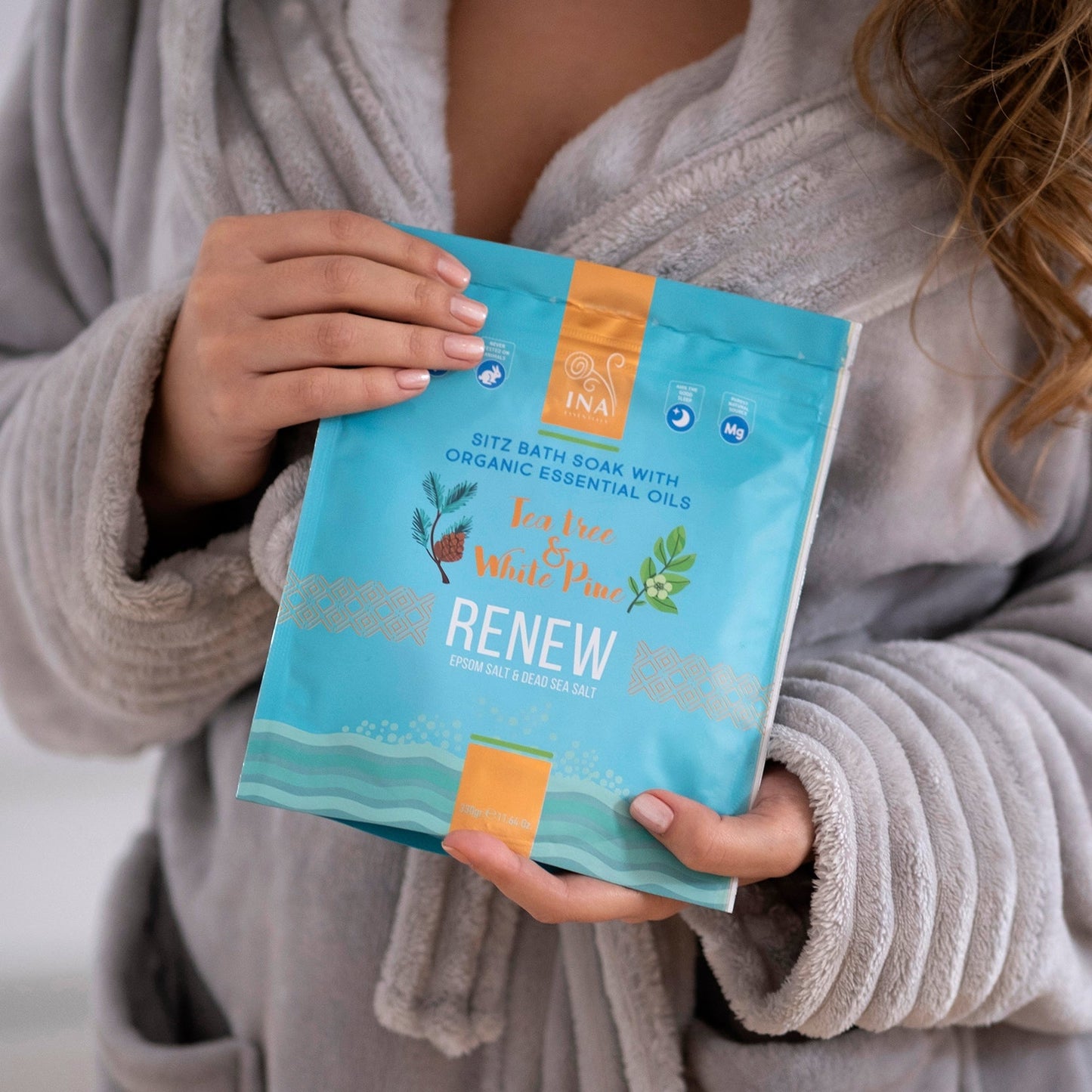 Renew – Άλατα μπάνιου με Τεϊόδεντρο και Λευκή πεύκη για κουρασμένα πόδια και μύκητες. Cosmetics InaEssentials Ελλαδα