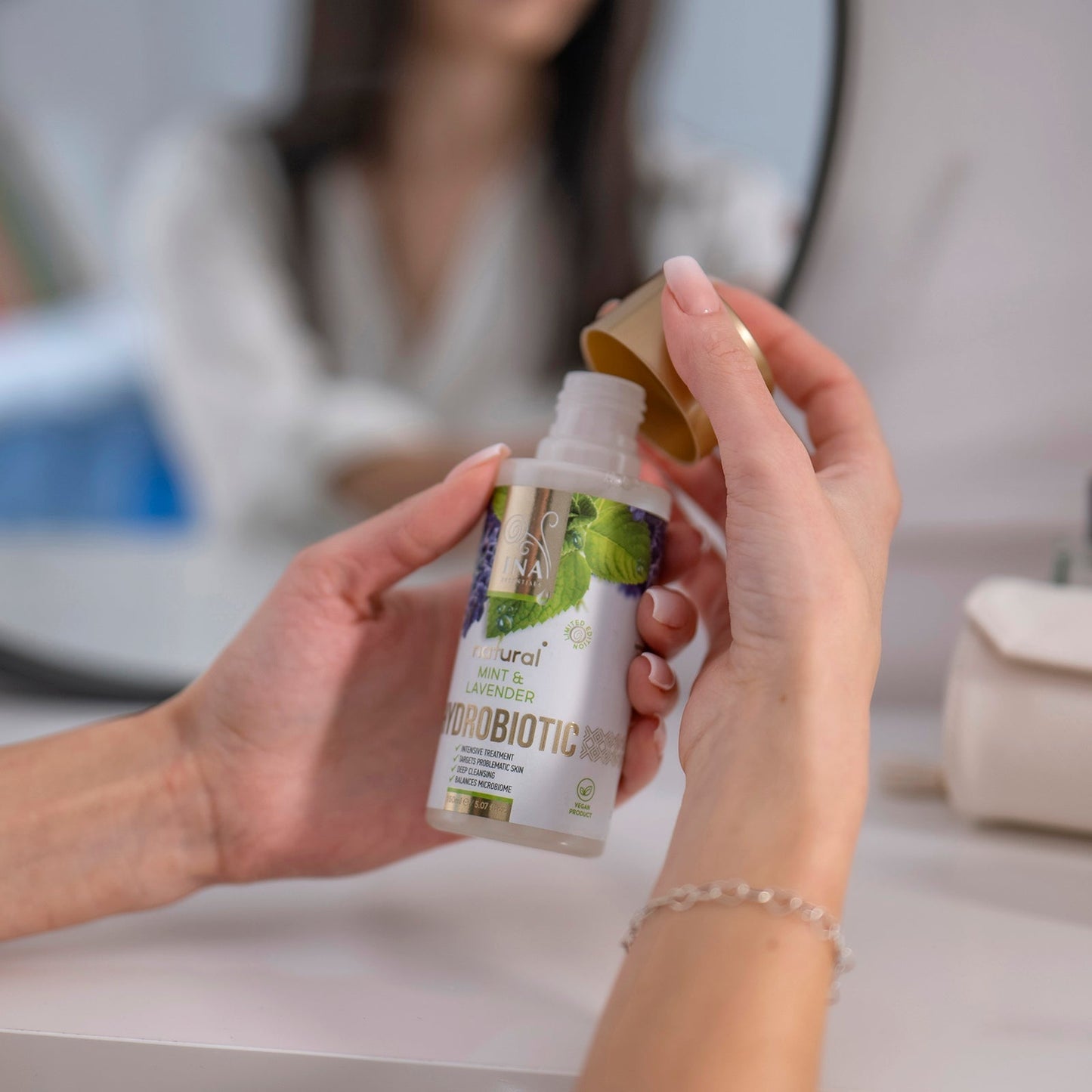 Hydrobiotic - Λεβάντα και Μέντα - εντατική θεραπεία κατά της ΑΚΜΗΣ (150ml) Cosmetics InaEssentials Ελλαδα