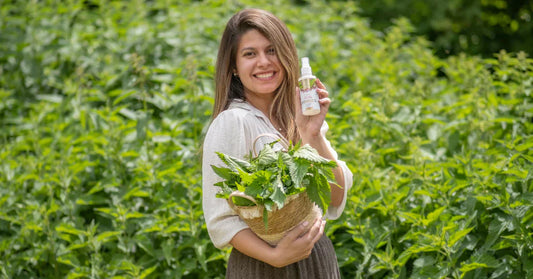 Αντιδραστική απώλεια μαλλιών: Αιτίες, συμπτώματα και αποτελεσματικό φυσικό σπρέι για την ανάπτυξη των μαλλιών