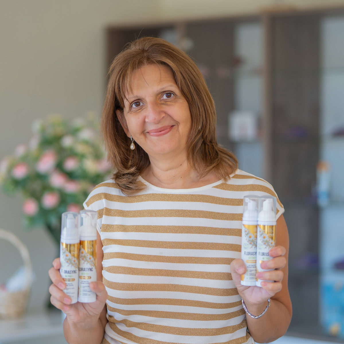FloraSync Active - Aφρός για την ευαίσθητη περιοχή με Πρεβιοτικά και Χαμομήλι