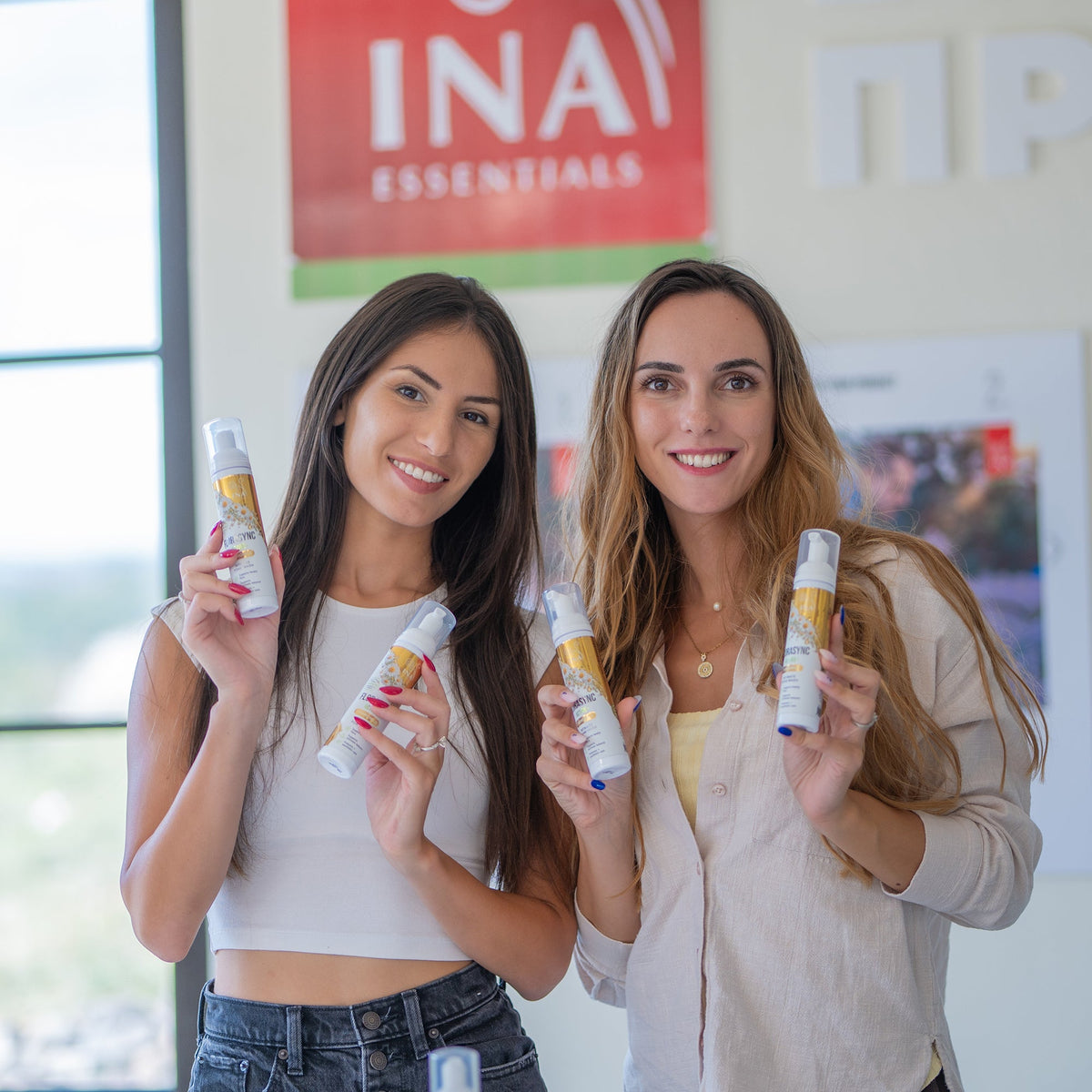 FloraSync Active- Αφρός για την ευαίσθητη περιοχή με Πρεβιοτικά και χαμομήλι - Αγοράστε 2, λάβετε 1 δωρεάν
