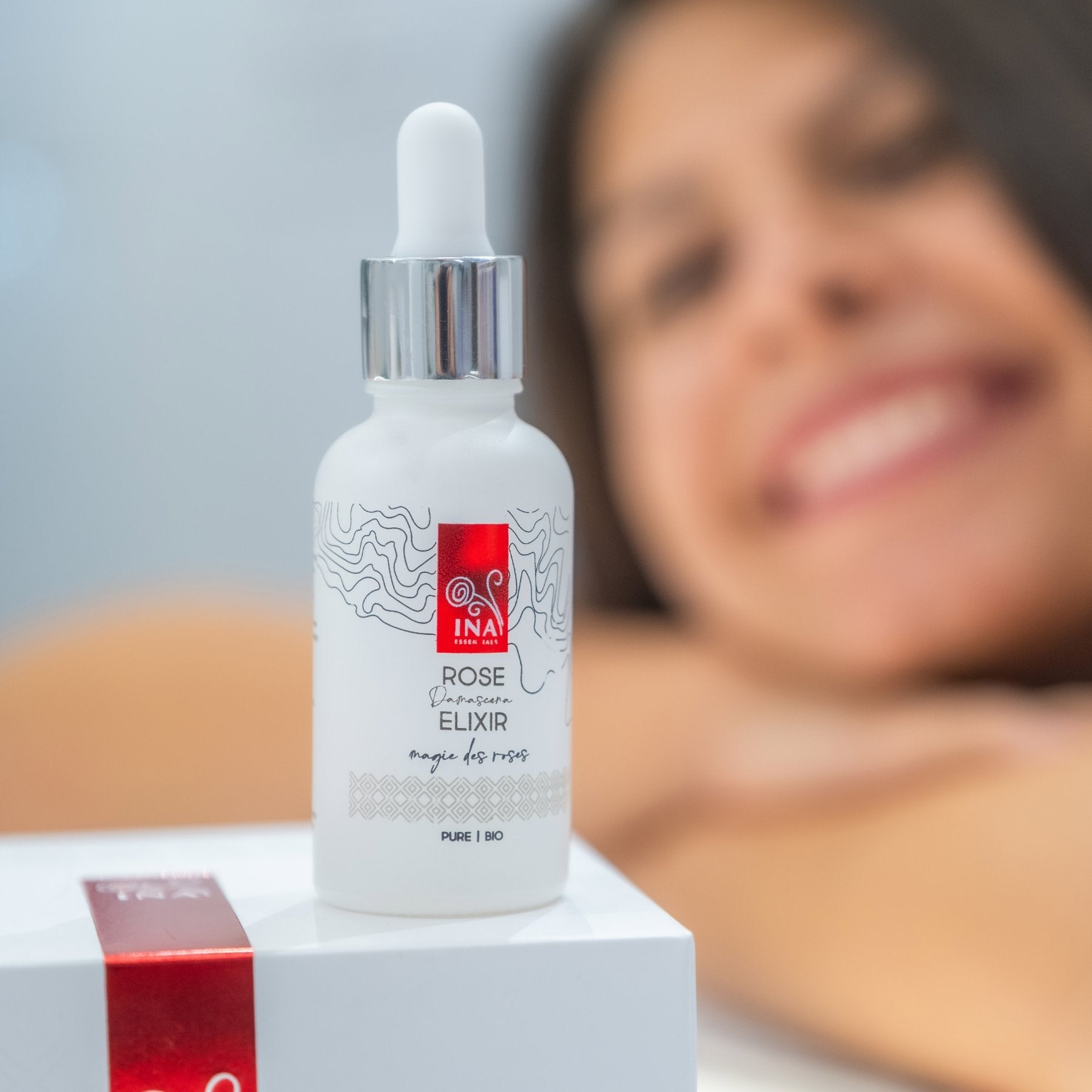 Αγοράστε 2 αντιγηραντικούς ορούς προσώπου , λάβετε 1 ενυδατική κρέμα προσώπου δωρεάν InaEssentials Ελλαδα 